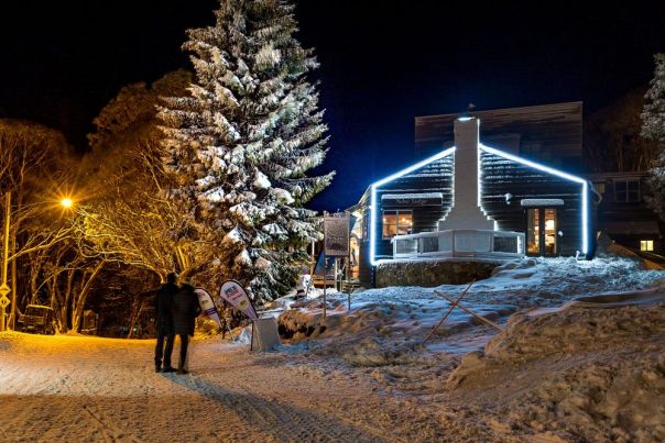 Falls Creek Nelse Lodge in snow